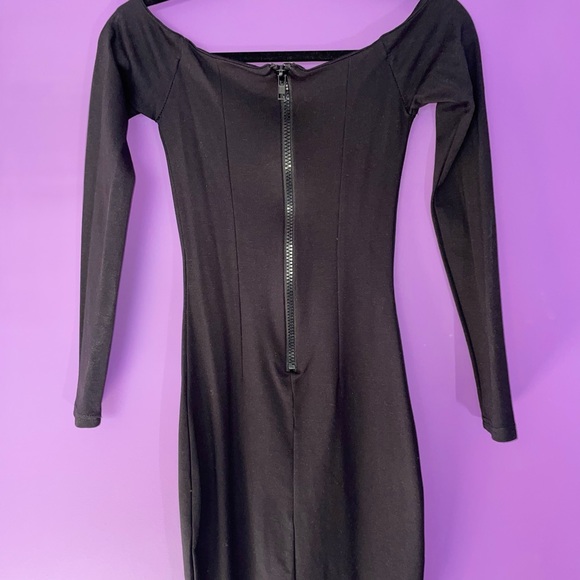 Sirens Seductions - off the shoulder black bodycon - Picture 4 of 4